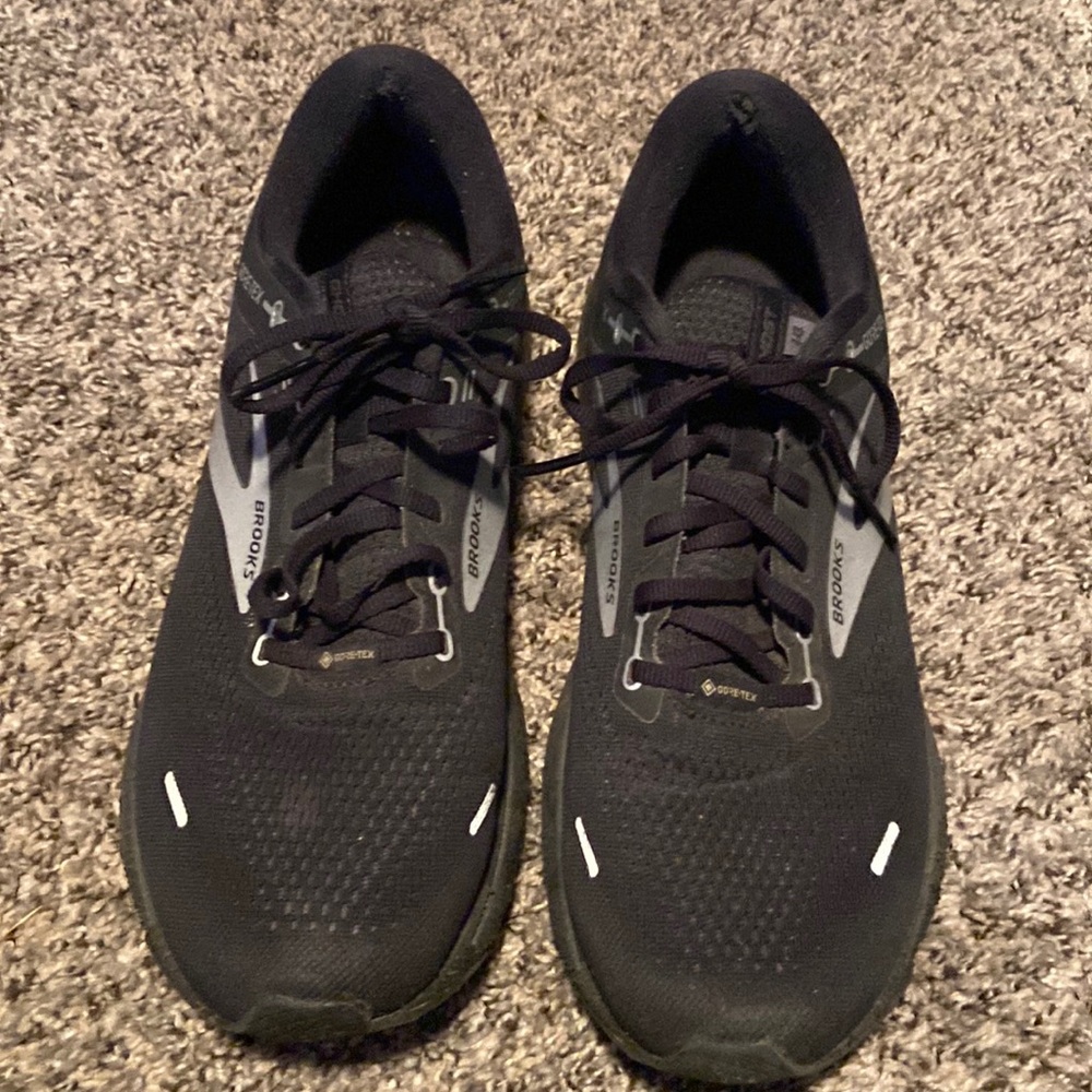 Brooks Ghost Sneakers